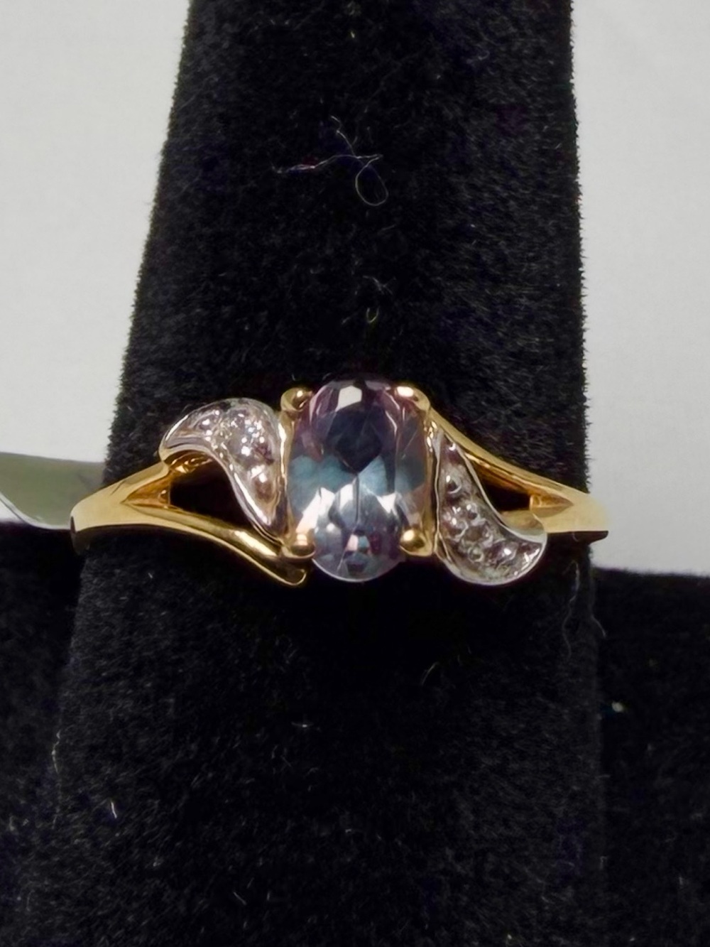 Lab Alexandrite Ring 10K Gold Color Change Natural Diamond Accents NWT Sz 6.25